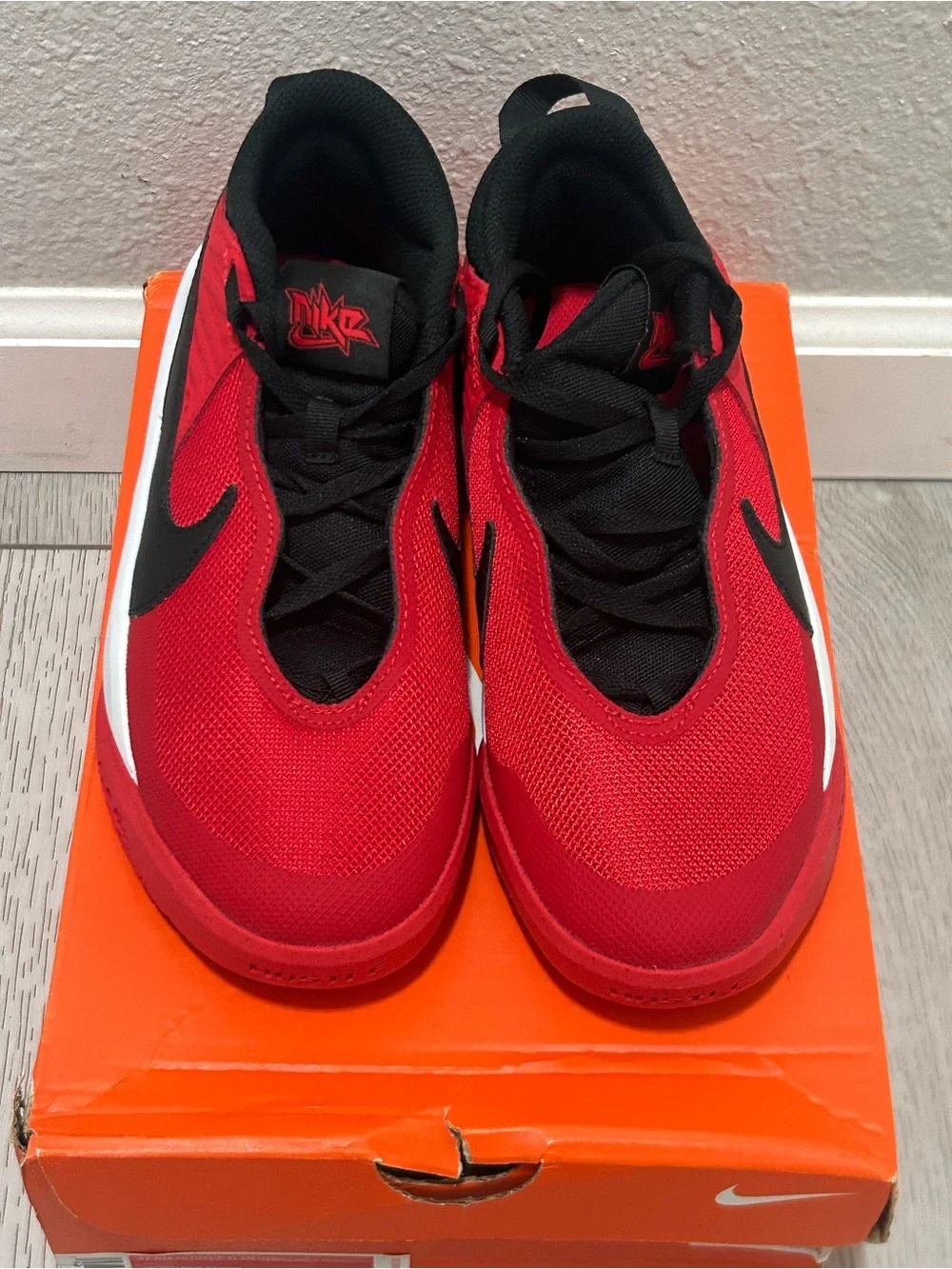 Brand New Nike Team Hustle D10 Kids Size 4Y Red Basketball Shoes CW6735-600NIB